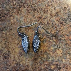 Kate earrings in gunmetal drusy